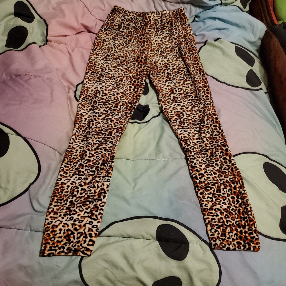 Fuzzy animal print vintage retro leggings